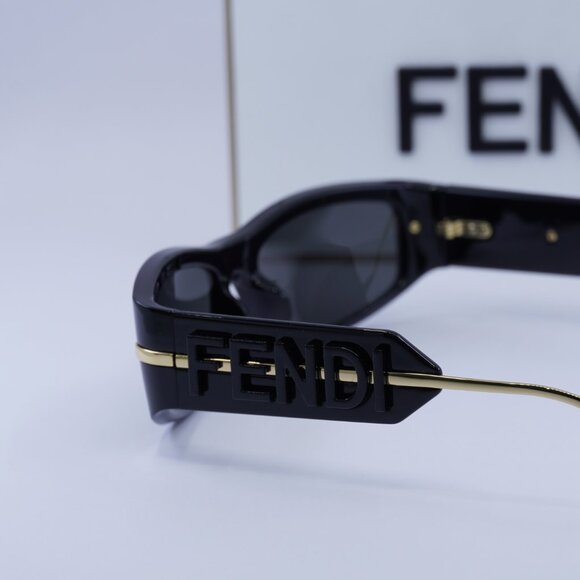 Fendi FE40120I 01A Rectangle Sunglasses - Black / Gold / Smoke main image 6